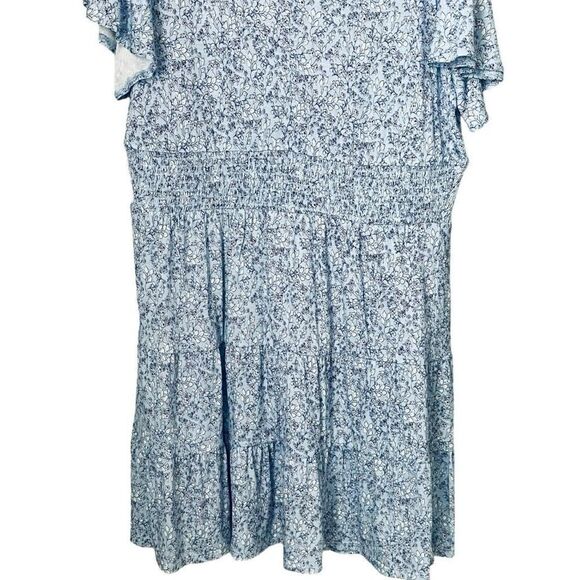 Loft Floral Dress smocked waist tiered size Medium Light Blue - Picture 7 of 9